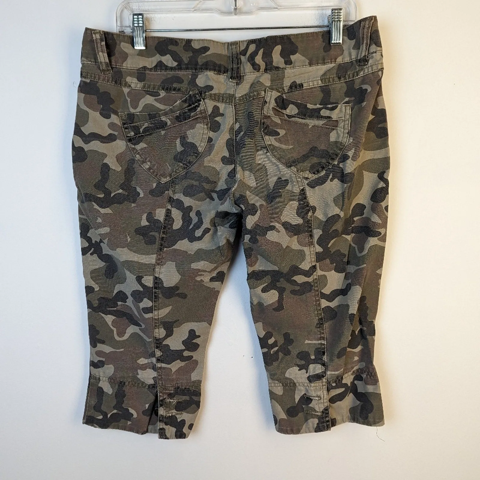 NoBo Camo Pants / 11