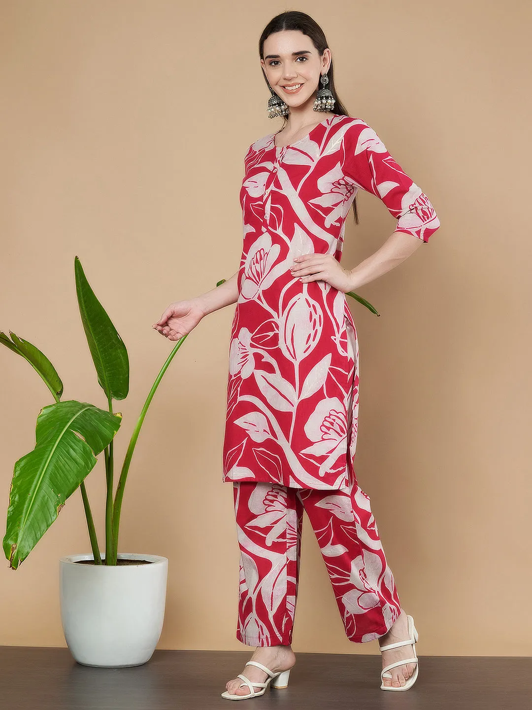 Red and White Elegant Cotton Kurta Set for Women