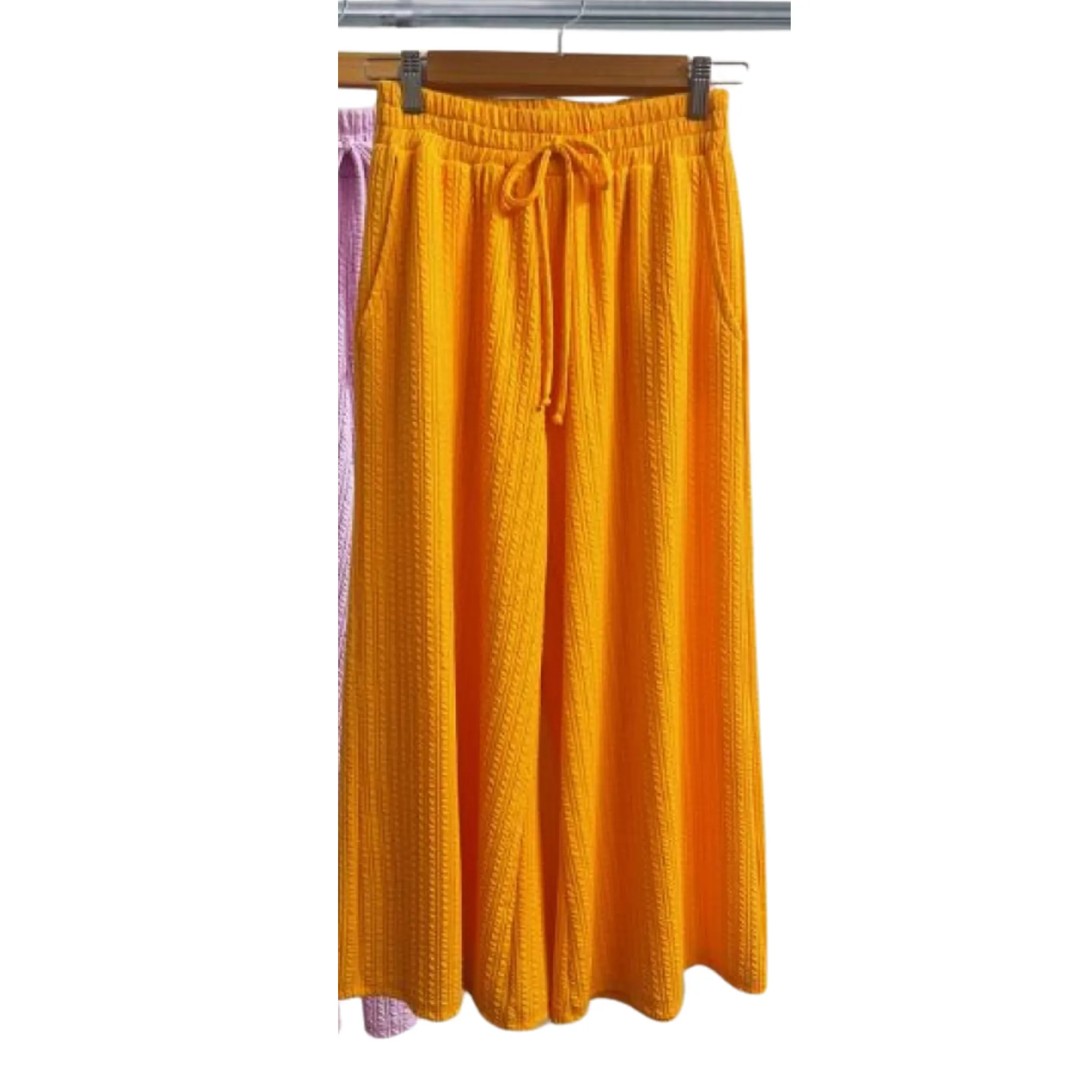 Twist Ribbed Capri pants
